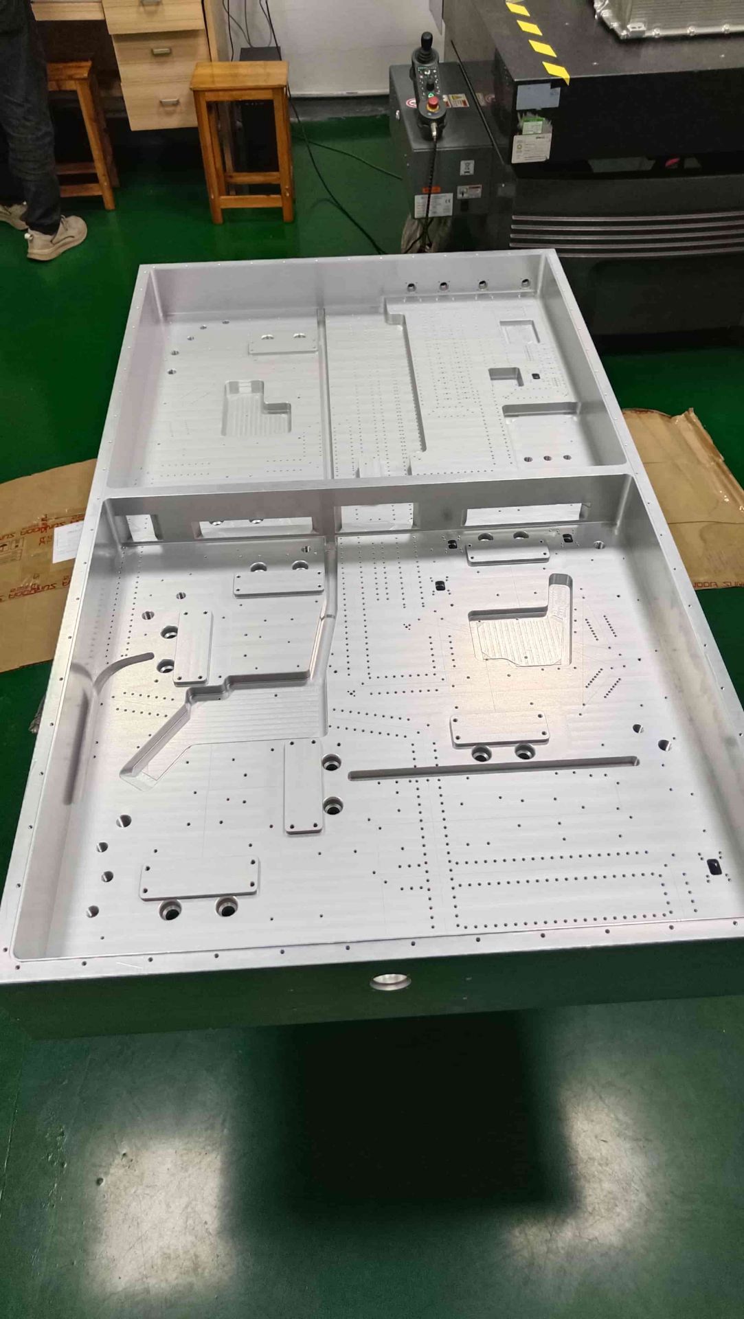 大型激光器腔体