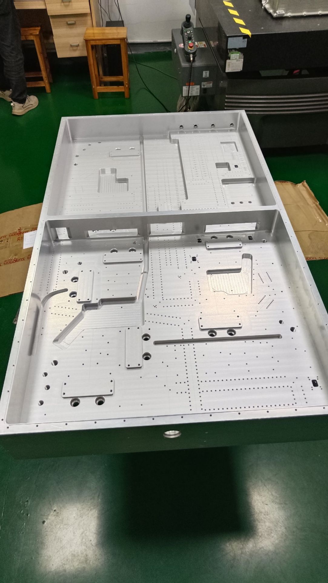 大型激光器腔体